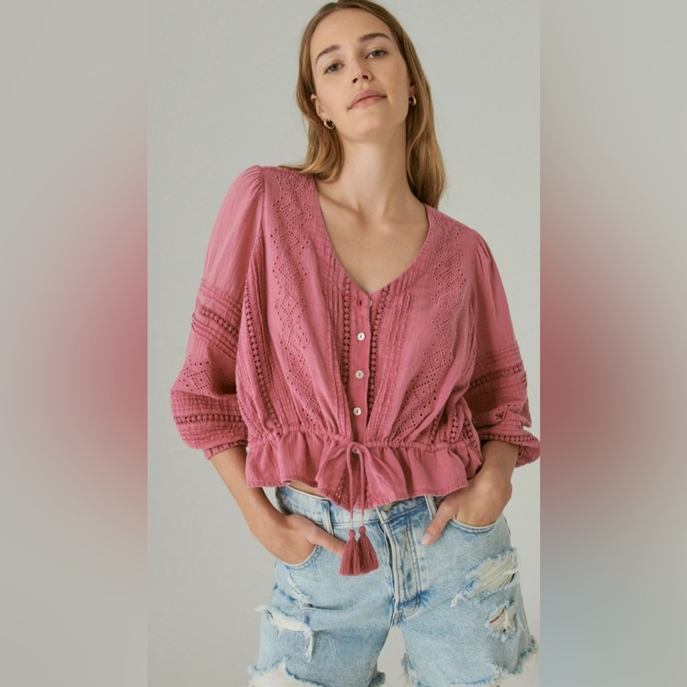 LUCKY BRAND Raspberry Pink Puff Sleeve Blouse with Tassel Tie in the Front Boho
